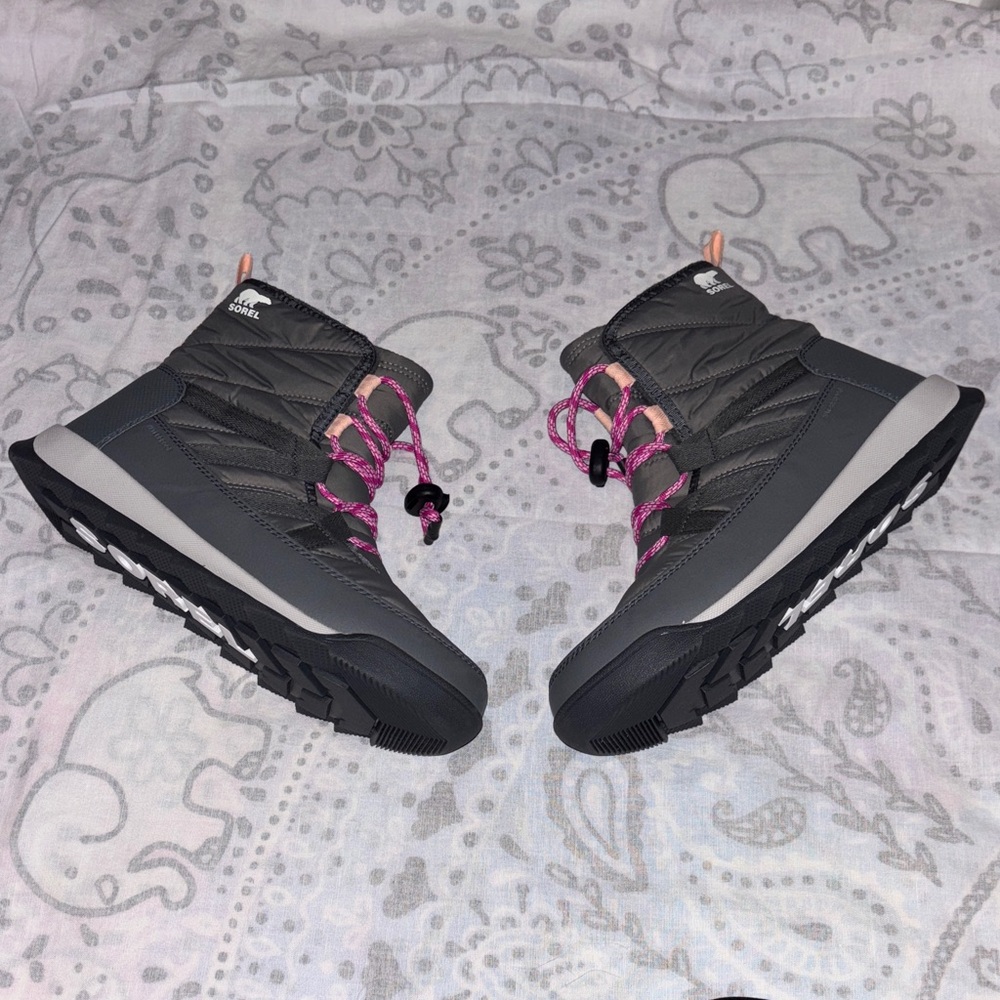 Sorel Whitney Waterproof Gray Pink Boots Sz 7
